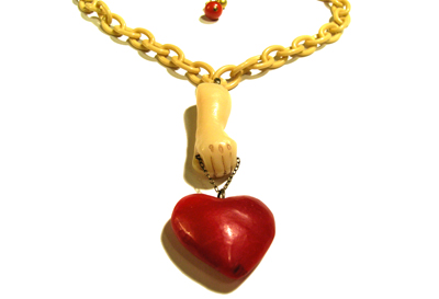 Lill's Jewelry Tokyo. by A Plastic Jewelry & Arty. | 1920's - 1930's - 1940's Vintage Style Heart motif Jewelrys.