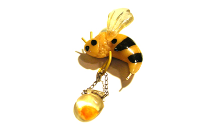 Lill's Jewelry Tokyo. by A Plastic Jewelry & Arty. | 1920's - 1930's - 1940's Vintage Style Honey Bee.