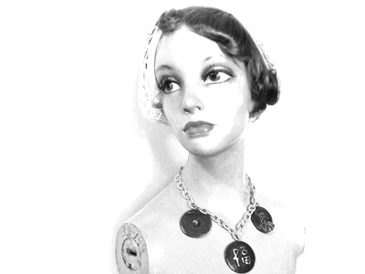 Lill's Jewelry Tokyo. by A Plastic Jewelry & Arty. | 1920's - 1930's - 1940's Vintage Style Oriental Necklace.